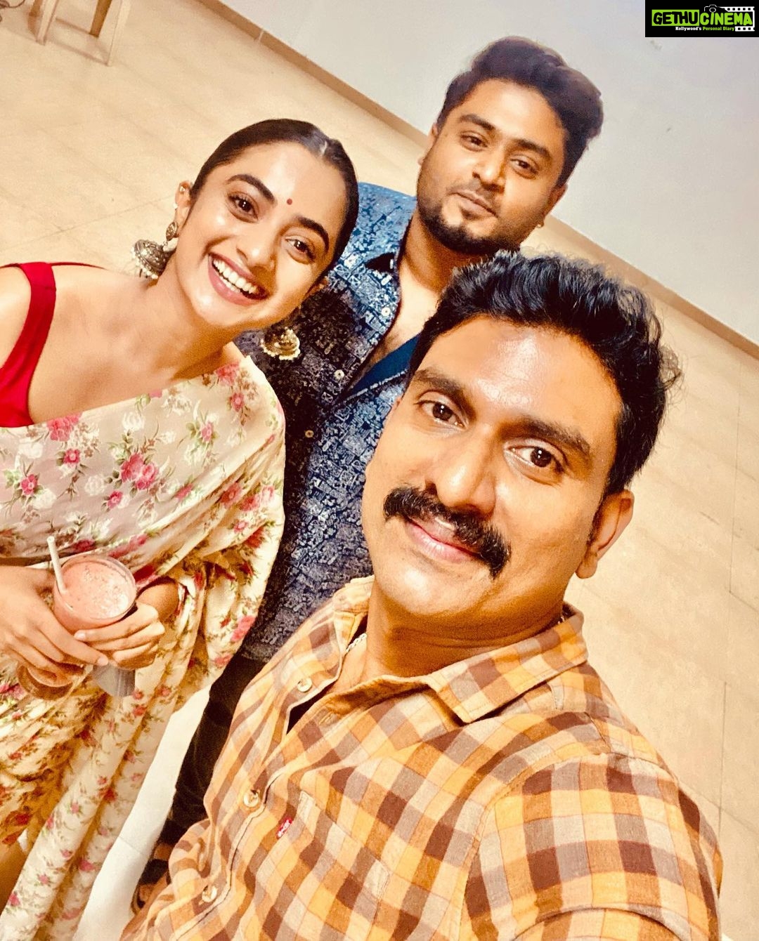 Namitha Pramod Instagram - All about last night after 45 days of unusual investigation 🔥 I’m sure Ethire is going to give you chills. Cheers to the team ♥️ @rahman_actor @actorgokulsuresh @vijaynelliz @actorindrans @amalkjoby #copslife #forensic #investigation