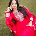 Namitha Pramod Instagram – Happy Diwali everyone 🪔

@avinashchoochiphotography 
@silkycalicut 
@pureallure.in 
@rashmimuraleedharan

#diwali  #picoftheday #culture #latest #salwarsuits #instamood #colours #india #fashion #womanpower