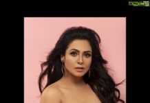 Nandini Rai Instagram - Let's start..... With new.... Photography : @shareefnandyala Styling : @stylebyshree Makeup: @maskmakeupartist Hair : @hairologyby_chinna #new #look #black #nandinirai