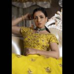 Nandini Rai Instagram - Nothing is more powerful than custom or habit. Coustume : @rohisboutique9 Jewelry : @mangatraineeraj Photography : @nikkhil_bareli Styling : @fashionartisto Makeup : @blushmakeupmagician Hair : @srinu_hairstylist #yellow #photooftheday #jewellery #tbt