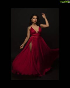 Nandini Rai Instagram - Life is the biggest party you'll ever be at.
Photography : @shareefnandyala
Styling : @fashionartisto 
Wearing : @chicfactor.in
Hair : @makeupartistprashant
#costume #designer #lookoftheday #party