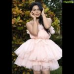 Nandini Rai Instagram - Look on the pink side of life. Photography : @munnasphotography Styling : @nazneen.parmar_official Coustom : @stylebyshree MUH: @makeupbymahendra #pink #cute #nandinirai #smile