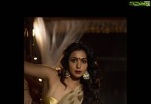 Nandini Rai Instagram - Every movement is a fresh beginning... #newbeginnings #look #traditional #saree
