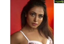 Nandini Rai Instagram - Change your thinking, change your life. Photography : @chinthuu_klicks Makeup: @nookesh.malla Hair:@gsriramkrishna_hair_stylist styled: @sushmitha_bommidi #change #thinking #life #lifestyle