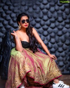Nandini Rai Instagram - I love new clothes. If everyone could just wear new clothes everyday, I reckon depression wouldn’t exist anymore.