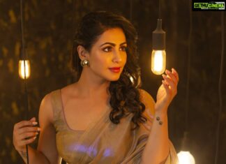 Nandini Rai Instagram - A dream doesn't become reality through magic; it takes sweat, determination and hard work. ... Photography : @chinthuu_klicks Makeup: @deepikakarnanimakeovers Hair stylist : @hairstyleby_vamsi styled: @sushmitha_bommidi Assisted by :@hamitha_dekka Location : @themayabazar #saree #lights #dream #magic #hardwork
