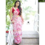 Nandini Rai Instagram – Traditional or modern me… I am always me that simple means you can’t judge me by wat the dress I am wearing.!!
Outfit: @fabriclore_estore
Photo click : @chinthuu_klicks
Jewellery : @kalasha_finejewels
Makeup: @nookesh.malla
Hair stylist : @srinu_hairstylist
Location : @thefotogarage
#women #work #blouse #indian #design The Foto Garage