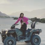 Nandini Rai Instagram – Ride in sand dunes at #nubravalley !
Coldest desert 🐪 #atv #camel #ride #ladakh #nandinirai #trip ! Nubra Valley