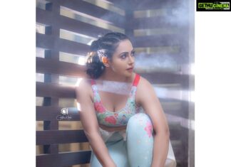 Nandini Rai Instagram - Get ready to sweat....🏋️‍♀️ Outfitby: @stylebyand Photo click : @chinthuu_klicks Makeup: @makeup_by_poornima Hair stylist : @hairologyby_chinna @elleindia #stylebyand #andwomen #gym #motivation #andirise