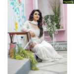 Nandini Rai Instagram - Trandy is the last stage back TACKY Costumes : @crazzy_cutz Photo click : @chinthuu_klicks Makeup: @makeup_by_poornima Hair stylist : @hairologyby_chinna Jewellery : @fashions_of_bhavya Location : @thedramaland #trendy #whited #hairstyles #makeup
