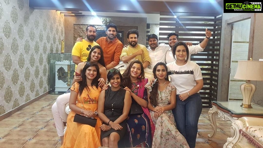 Nandini Rai Instagram - Life is a journey and we meet thousands of people..some become friends and some become family !! So here I met this crazy bunch last year and guess what they became my family 😍 bigboss season 2 will be remembered throughout my life !! . . #bigboss2 #memories #friends #family #oneyear #reunion