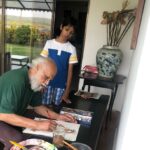 Nandita Das Instagram - My son is fortunate to have his grandfather around. Finally he is enjoying painting!