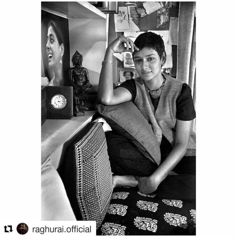 Nandita Das Instagram - #Repost @raghurai.official ・・・ In 2000, soon after I shaved my head for Water!