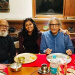Nandita Das Instagram - With my father and B V Doshi, the great architect - in Ahmedabad at his house and at the mural site where Baba is working.