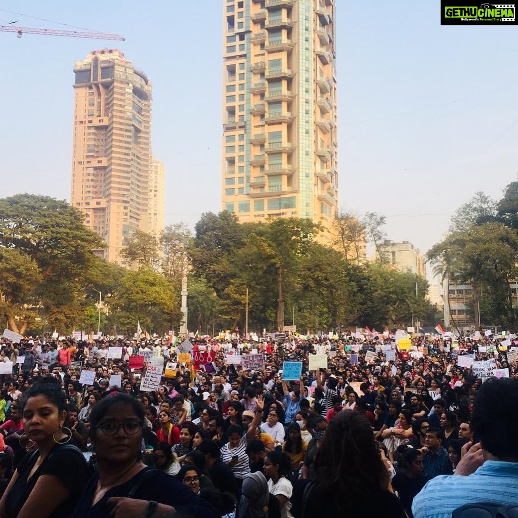 Nandita Das Instagram - Haven’t seen such a protest in Mumbai! From all walks of life. Packed. Charged. #indiaagainstcab August Kranti Maidain