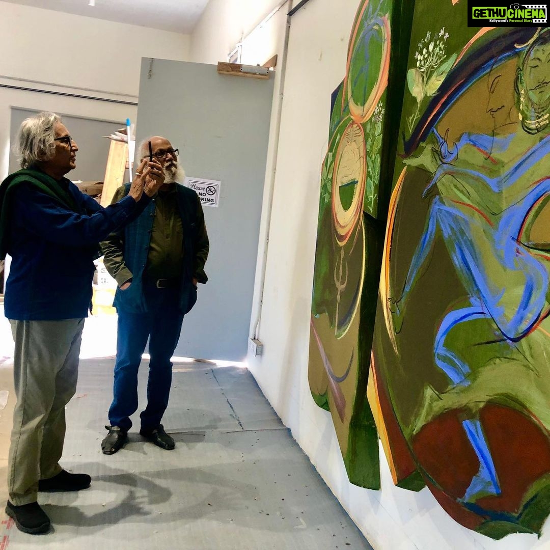 Nandita Das Instagram - With my father and B V Doshi, the great architect - in Ahmedabad at his house and at the mural site where Baba is working.
