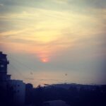 Nandita Das Instagram - Last sunset of 2018 and first sunrise of 2019. Looks like this year will be brighter and more colourful! #sunrise #sunset Happy New Year to all!