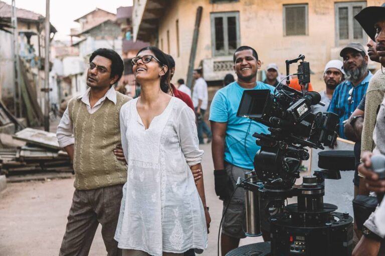 Nandita Das Instagram - For last 18 years I have not read anything written about me or my work. Praise and criticism both can shake the water! But those around me tell me that critics have connected with @Mantofilm. They seem to be loving it! Can’t wait for you to see it. Please see it this weekend and share your frank feedback. Looking forward to hearing from everyone who watches #Manto Thanks Nandita