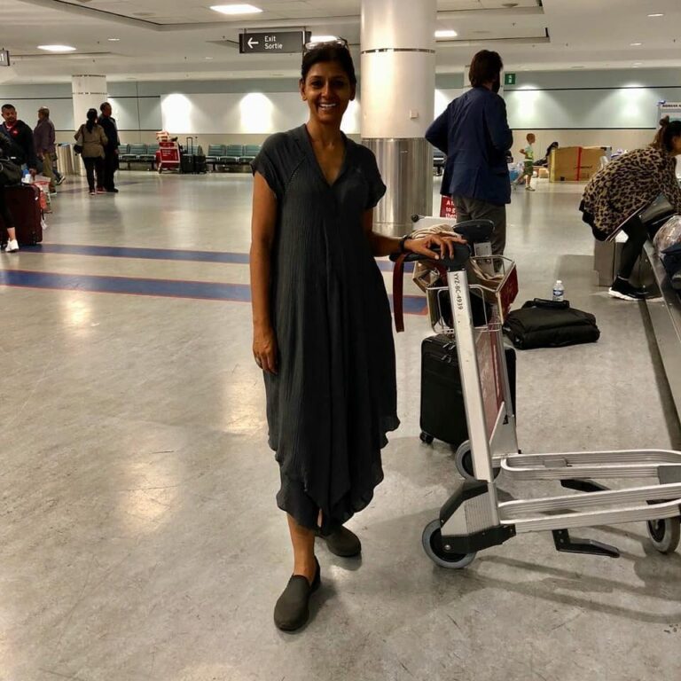 Nandita Das Instagram - Reached Toronto last evening and walked the streets to stay awake. Signed a pledge for love, it said 