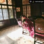Nandita Das Instagram - Screen pe itni jaagi ki offscreen so gayi! #Repost @rasikadugal (@get_repost) ・・・ Safia so gayee 😂......#inbetweenshots #makingofmanto #Manto #Safia #Mantoiyat @mantofilm @nanditadasofficial @nawazuddin._siddiqui @viacom18motionpictures
