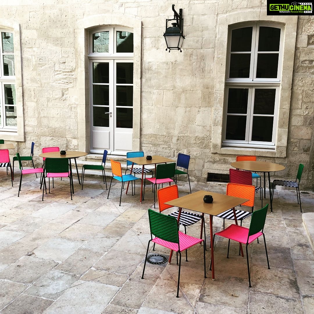 Nandita Das Instagram - Unbelievable hotel- unique blend of historical architecture and contemporary design. Great food and friendly service. Thank you @hotelarlatan #hotel #arles #design #colours L'Arlatan