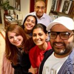 Nandita Das Instagram - ✅ 🍽️ Your Order is Placed 📦 🛵 Applause Entertainment & Nandita Das Initiatives are thrilled to present the most exciting collaboration of the year. Writer-Director-Producer Nandita Das teams up with Kapil Sharma in a never seen before avatar of a food delivery rider. Kapil will be joined by Shahana Goswami as the female lead. Filming soon! @applausesocial @nanditadasofficial @sameern @segaldeepak @kapilsharma @shahanagoswami @chainanisunil @lordmeow @garg.prasoon @devnidhib #samirpatil