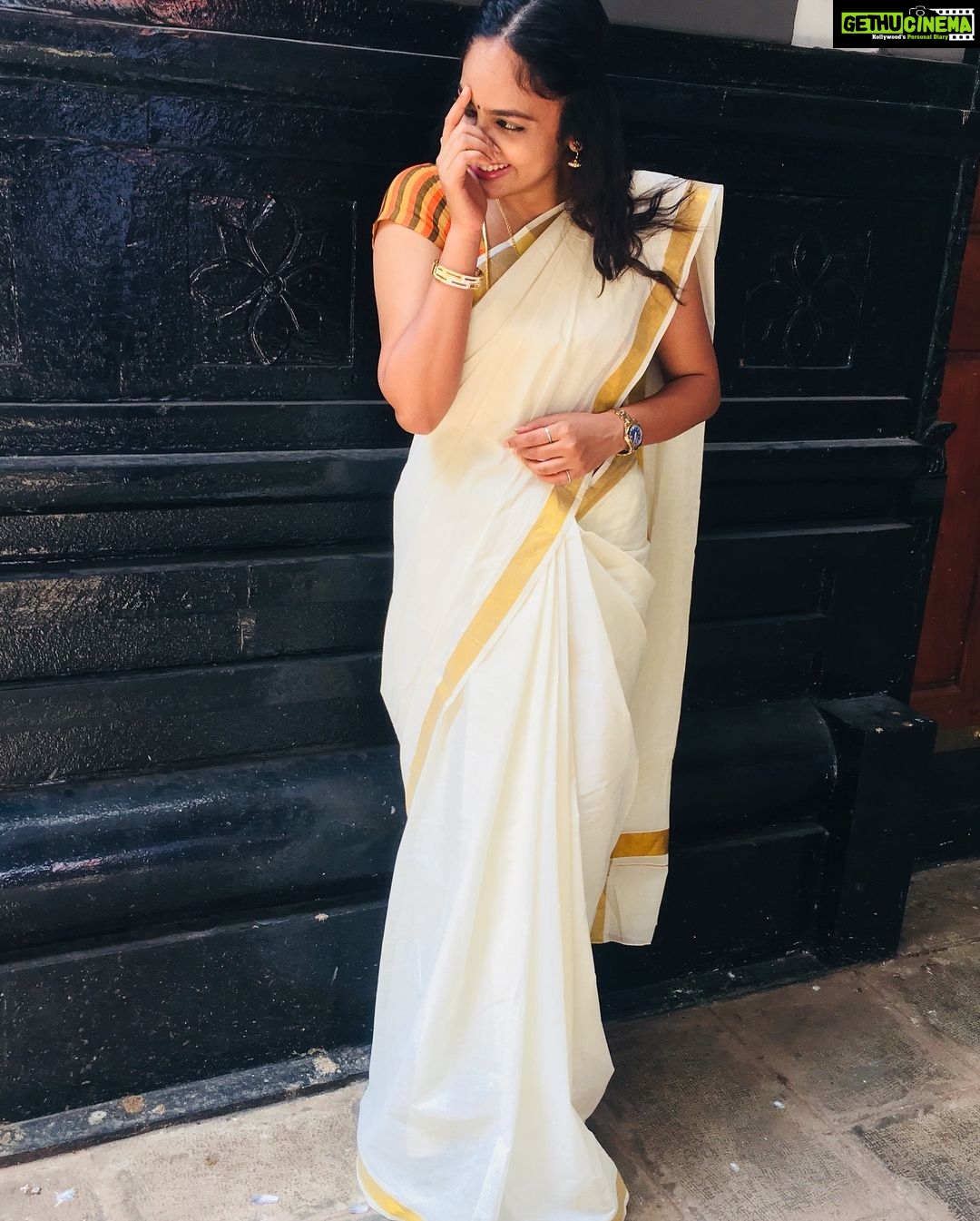 Nandita Swetha Instagram - Little more to add to my gallery. #sareelove #Nofilters #Nomakup #Temple #Marriage #Kerala #Thrissur