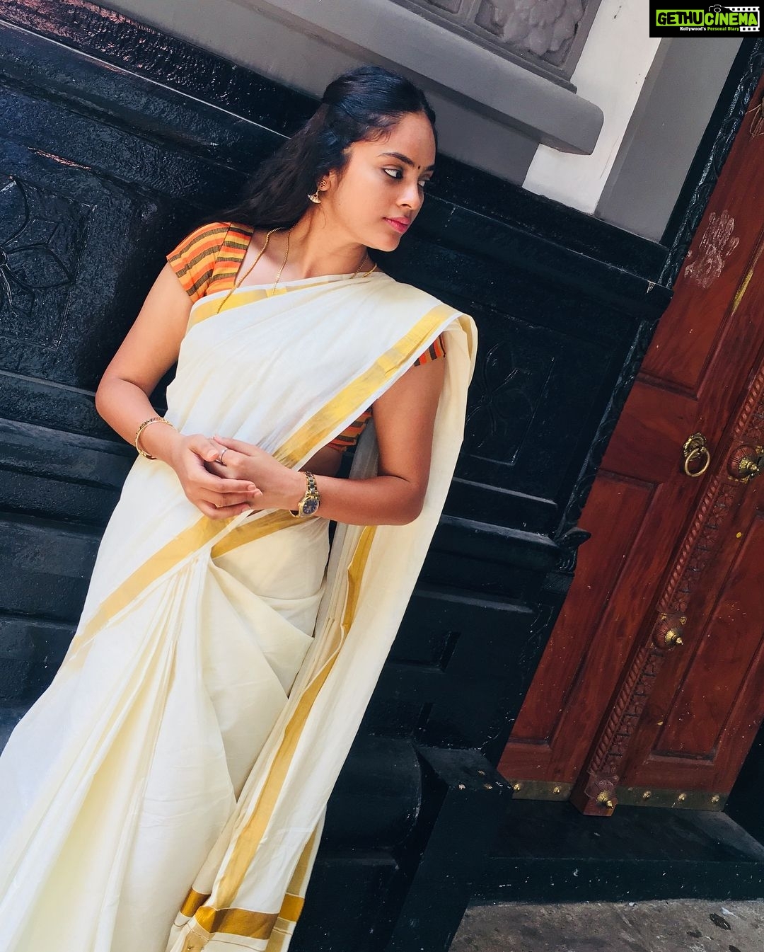 Nandita Swetha Instagram - Little more to add to my gallery. #sareelove #Nofilters #Nomakup #Temple #Marriage #Kerala #Thrissur