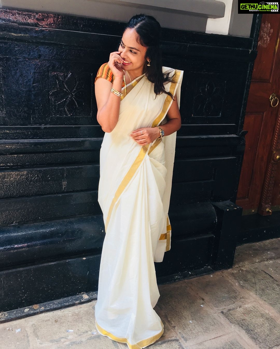 Nandita Swetha Instagram - Little more to add to my gallery. #sareelove #Nofilters #Nomakup #Temple #Marriage #Kerala #Thrissur