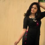 Nandita Swetha Instagram - In search offf...... Black s my fav❤️ Wearing @rajkumari.dulap #Black #poser #traditional #homely #candid #Edited