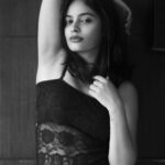 Nandita Swetha Instagram - Nothing is wrong in experimenting. #poser #Lovemyjob #Blacknwhite #Click