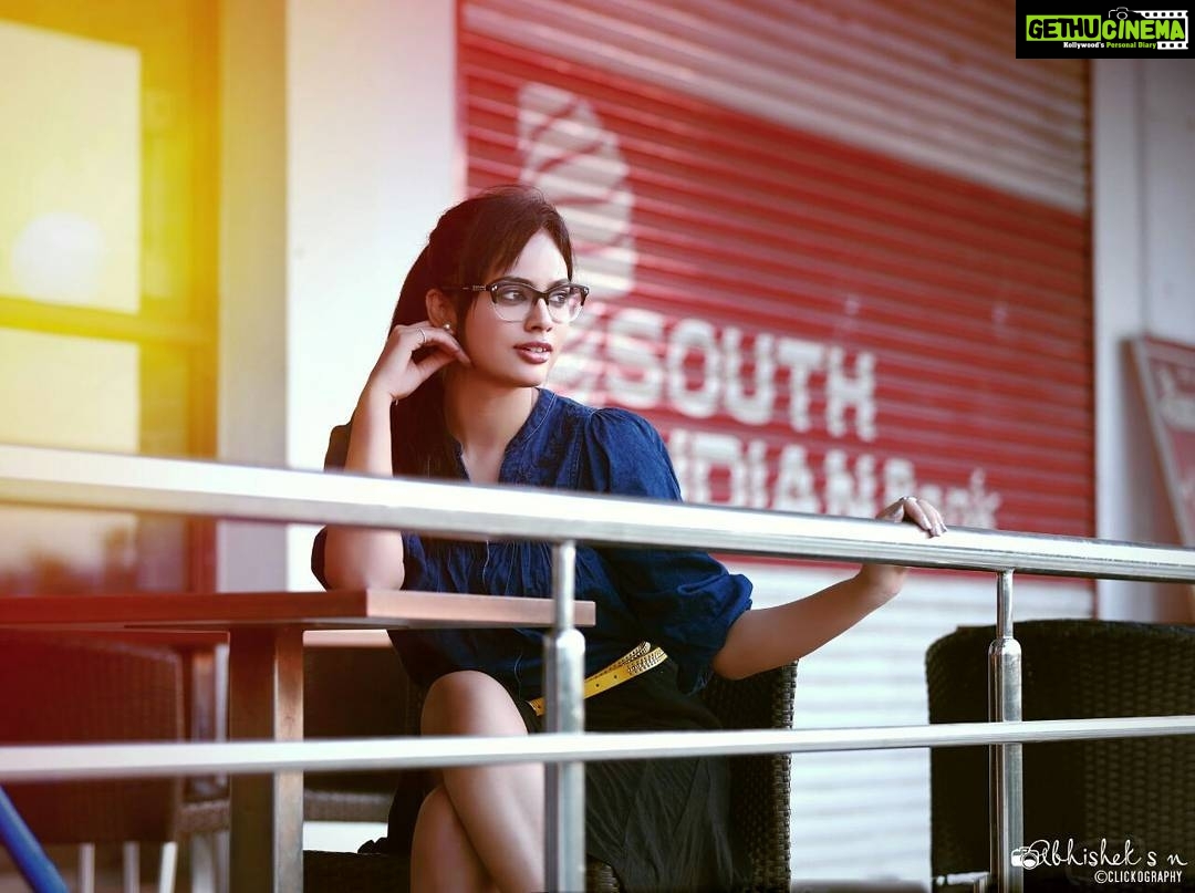 Nandita Swetha Instagram - Who else can shoot like dis @snabhi . So good