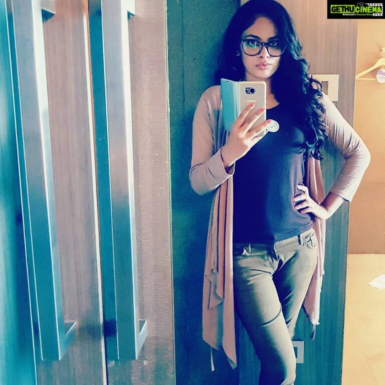 Nandita Swetha Instagram - #Brownie #selfietime #Traveltime #airport style #actress #telugu #Ekkadipothavchinnavaada