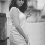 Nandita Swetha Instagram - When u r totally you in the frame❤️ . 📸 @sandeep_fp . #vishakapattanam #vizag #shorthair #saree