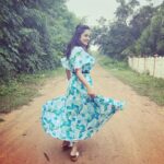 Nandita Swetha Instagram - That glow from my inner happiness🧚🏼‍♀️🧚🏼‍♀️ . Wearing @fathimacollection_online_shop2 . Makeup @munna_makeup_artist . Hair - @vadhuvumakeupstudio . #rain #pose #collaboration