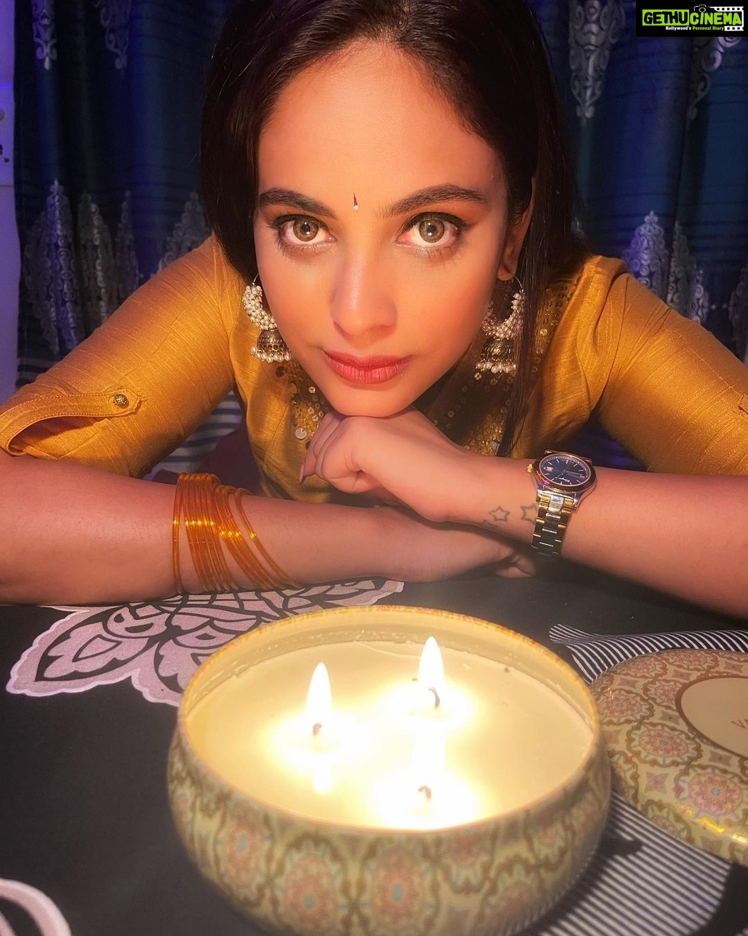 Nandita Swetha Instagram - Take your senses on a blissful journey as you enjoy the calming aromas of Bryan & Candy's new scented candle collection! 🌟Elegantly printed Tin containers 🌟100% Natural Soy Wax, Pure essential Oils 🌟Pure Cotton Wick 🌟18-28 Hours Burn Time 🌟Reusable Tin containers Bryan & Candy scented candles are the perfect choice for a festive celebration, yoga or meditation sessions, or simply for a leisurely bed and bath experience. The perfect gift for you and your loved ones for any occasion. Add a divine fragrance to your celebrations! Shop now. #fragrance #homefragrance #luxurycandles #candles #soycandles #soywax #Bryanandcandy #bryanandcandy #BnCCandle #candle #candles #Gift #DiwaliGifting #Diwali #DiwaliGifts #Diwali2021 #Diwalihampers #diwalihamper #candlelover #candleaddict #candlesofinstagram #handmadecandles #collaboration Bangalore, India
