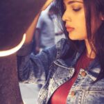 Nandita Swetha Instagram – Wat a magician you are @antonyfernandophotography 
.
#streetlights #streetstyle