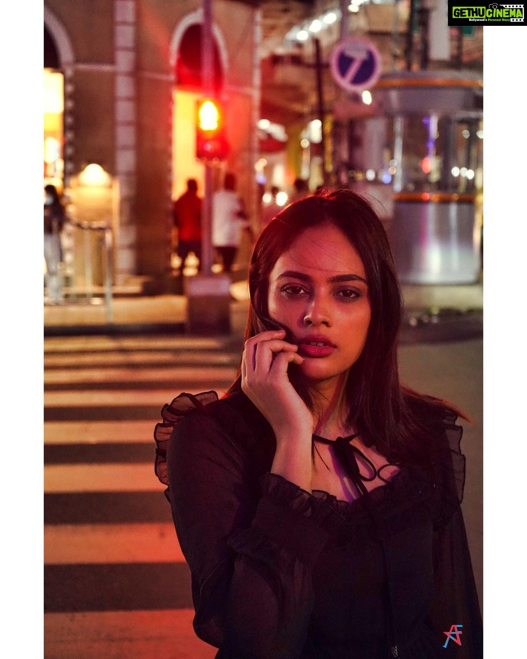 Nandita Swetha Instagram - Street fashion photography with beautiful @nanditaswethaa #fashion #photography #photoshoot #photographer #photooftheday #picoftheday #fashionshoot #actress #nanditaswetha #model #modeling #makeupartist #makeup #hairstyle #hairstylist #stylist #styling #beauty #beautyshoot #beautiful #portraitphotography #portrait #streetfashion #streetfashionphotography #blackandwhitephotography #sonya7iii #sonyalpha #antonyfernando #streetart #streetfashion #nightshoot