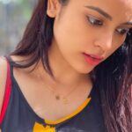 Nandita Swetha Instagram - No matter wat I din give up. Here I am with proud self❤️❤️ . Neckpiece from @anscollection7 . Lipstick @smashbox . @mayamedispa #portrait #click #nomakeup #postfacial #bareface #lipstick #smashbox #collaboration #actress #bangalore #south #tfi #Forehead #Nose #Skin #Joint #Lip #Chin #Shoulder #Eyebrow #Eye #Eyelash #Lipstick