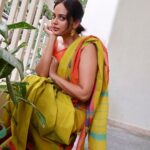 Nandita Swetha Instagram – Saree❤️❤️❤️
.
Saree from @varnams_by_sara 
.
Earnings from @rings_on_ears 
#saree #click #homely #messygirl #messynubun #cottonsaree #sleeveless #nanditaswetha #collaboration