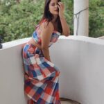 Nandita Swetha Instagram - 1? Or 2? . PC- @vaishaliikbetala Outfit - @myglobaldesi Clicked by @oneplus_india . #croptop #palazzo #phonephotography