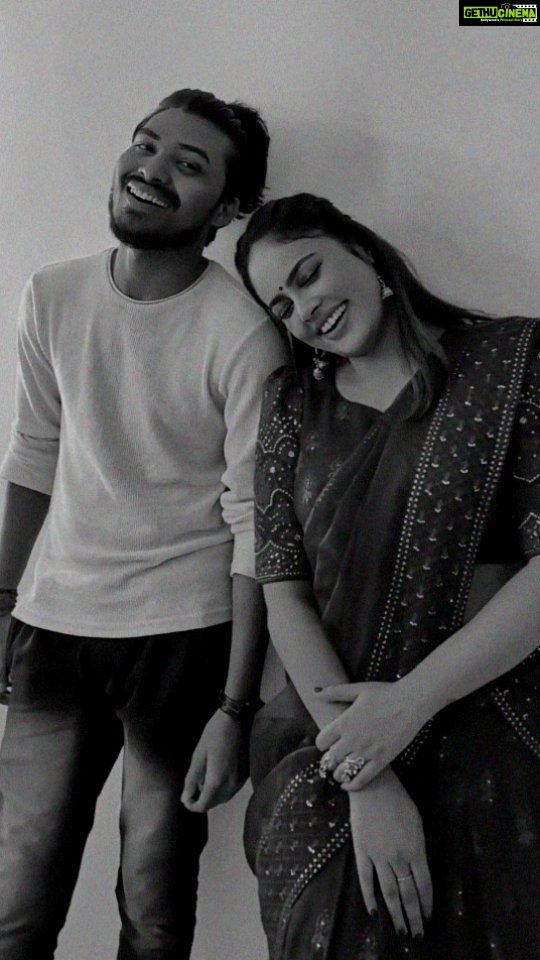 Nandita Swetha Instagram - Happy Pongal 🎊🎉🌾🌾 Nuvvu Akkada Nenu Ekkada 😍🥰😘 1st Reel With @nanditaswethaa Ma'am #trending #troll #dance #instagood #instagram #blackandwhite #melodysongs #lovequotes #love #dhee #dhee14dancingicon #oldsongs #instablackandwhite #reels #new #lifestyle