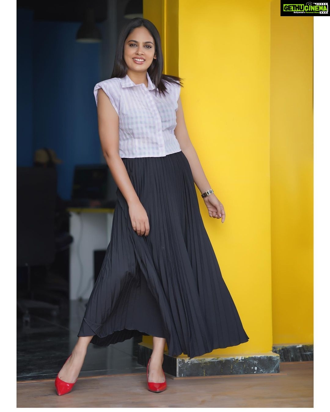 Nandita Swetha Instagram - ‘Beauty through your eyes’ . . Clicked by @nagraphyofficial 📸📸📸 . Top - @zara Skirt - @myntra Heels - @zara . . Makeup bu @makeupbysiva Hair by . #promotion #movierelease #look #actress #poser #influencer #instagrammer #nanditaswetha #tfi #instapic #instadaily #instalike #instagram #instamoment