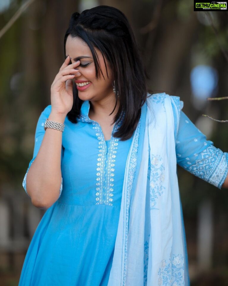Nandita Swetha Instagram - Hello My family-) Are you greatfull for this year 2021? Let’s chat. . . #clicked by @camerasenthil . . #kapadadaari #tamilmovie #sibiraj #audiolaunch #releasing28thjan2021 #homely #look #traditional #smile #makeup #actress #actresslife #south #chennai #prasadlab #instagrammer #instapic #instadaily #instagood #instamood #photography #trending #pictureoftheday