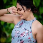 Nandita Swetha Instagram - Hi all-) let’s chat😊 . . Clicked by @kiransaphotography . #letschat #shoot #photo #actress #actresslife #chennai #poser #south #lowbun #hairstyle #makeup