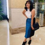 Nandita Swetha Instagram - No caption . Pic courtesy tho dhena padega 😍 @devika_s_yadav Watch - @rado Top - @zara Skirt - streetshopping Shoes- @zara . #newhaircut #shothair #bargandy #newlook #actresslife #instagood #insta #positivemode #begood UB City, vittal mallya road, Bengaluru.