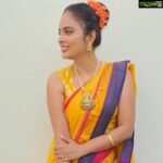 Nandita Swetha Instagram - 🦜🦜🦜🦜 . . Accessories from @aarohi_online Saree from @unnatisilks . #saree #sareelove #habba #ganeshafestival #ganeshchaturthi #homely #traditionallook #yellowsaree #cottonsaree #neckpiece #pearljewelry #vibe #makeup #actress #actor #poser #camera #love #goodday #instagood #instagram #instadaily #positivevibes