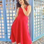 Nandita Swetha Instagram - 💃💃💃💃 . . Wearing handloom dress by @lineages_co . . Clicked by @vaishaliikbetala . . #poser #actor #flyhigh #outdoor #red #dress #laughout #collaboration #cotton #handloom #insta #makeup #look #girlsdayout