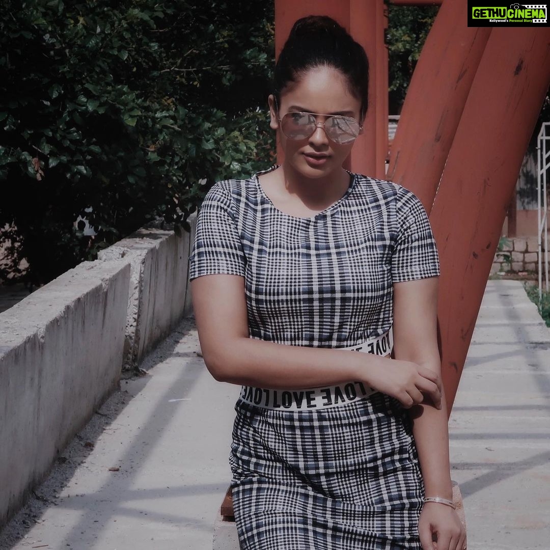 Nandita Swetha - 57.6K Likes - ‘Sunburnt’
.
.
.
#noonclick #getclicked #south #instadaily #instagramers #outdoor #actorlife #southactress #insta #highbun #makeupon #makeup #beauty #burnt #tanned #bangalore #life #time #trend #quarantinelife