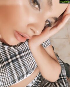 Nandita Swetha Instagram - ‘Give it a shot’
.
.
#selfies #selflove #blue #coord #makeupon #instapic #instagram #poser #actor #positive #silence #home #makeup #products #south #bangalore #mood #ootd #selfquarantined
